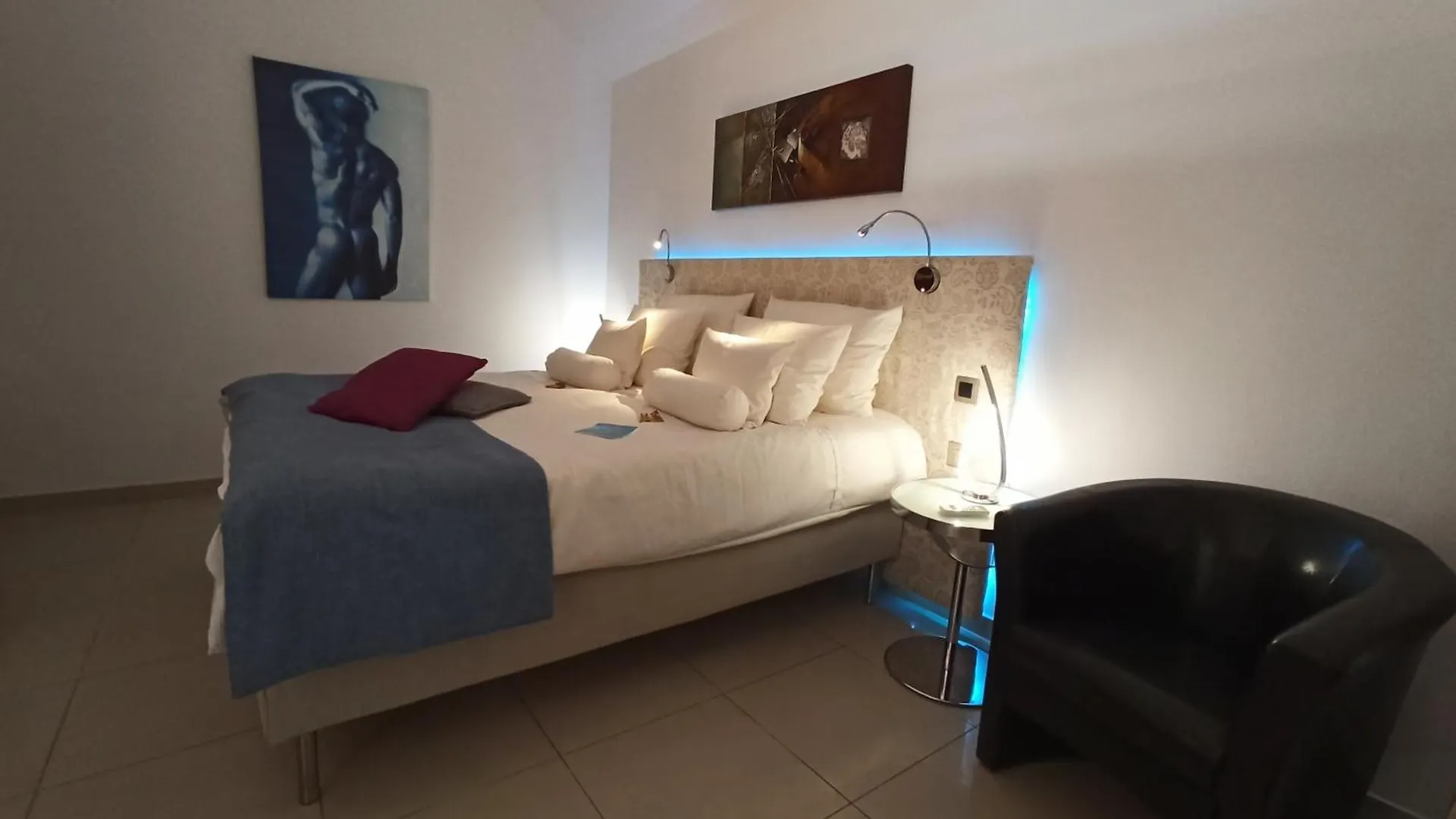 Birdcage Gay Men Resort And Lifestyle Hotel (Adults Only) Playa del Ingles  Playa del Ingles (Gran Canaria)